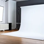 영상제작 업무에 필요한 소프트 스킬 - Here are three image generation prompts in English, focusing on soft skills in video production, des...